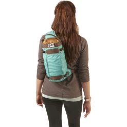 Kelty Spur 9L Sling Pack | Latigo Bay -Kelty KL17 Spur LatigoBay onbodyback1